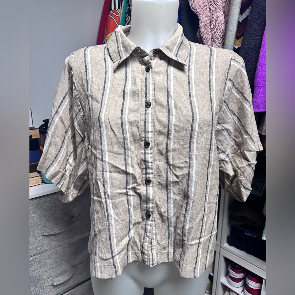 Banana Republic Boxy cropped linen top